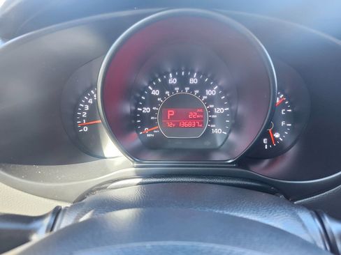 Used 2016 Kia Soul + image 24