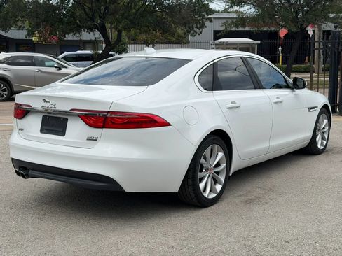 Used 2017 Jaguar XF Premium AWD/4WD image 4