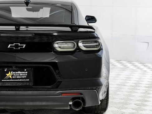 Used 2019 Chevrolet Camaro SS RWD image 47