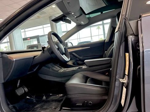 Used 2023 Tesla Model 3 Standard Range RWD image 17