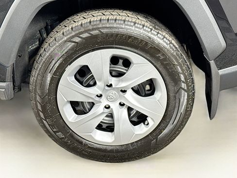 Certified 2023 Toyota RAV4 LE image 9