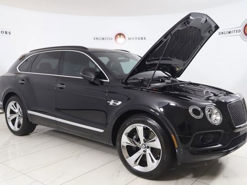 Used 2019 Bentley Bentayga image 31