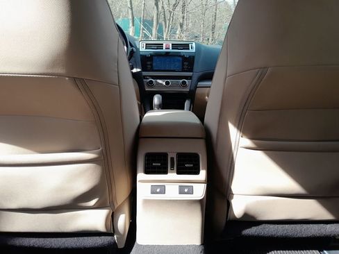 Used 2015 Subaru Outback 2.5i Limited image 31