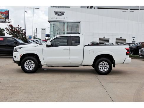 Certified 2024 Nissan Frontier SV w/ Technology Package image 3