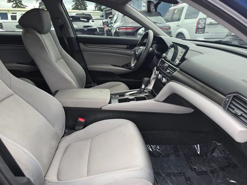 Used 2018 Honda Accord LX image 10