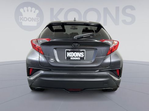 Used 2019 Toyota C-HR Limited FWD image 5