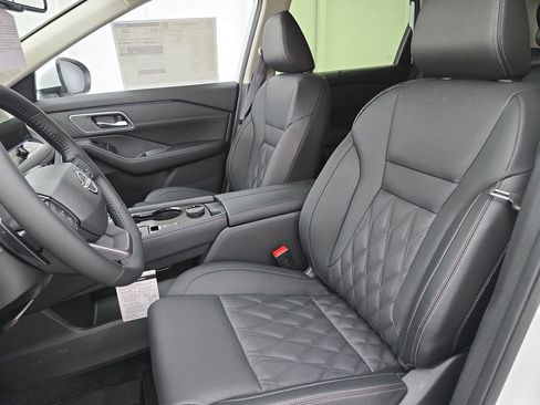 New 2026 Nissan Rogue Platinum AWD/4WD image 15