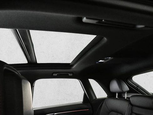 Certified 2025 Audi Q3 2.0T Premium Plus w/ Premium Plus Package image 20