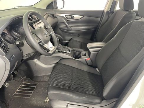 Used 2018 Nissan Rogue Sport S w/ S Appearance Package AWD/4WD image 2