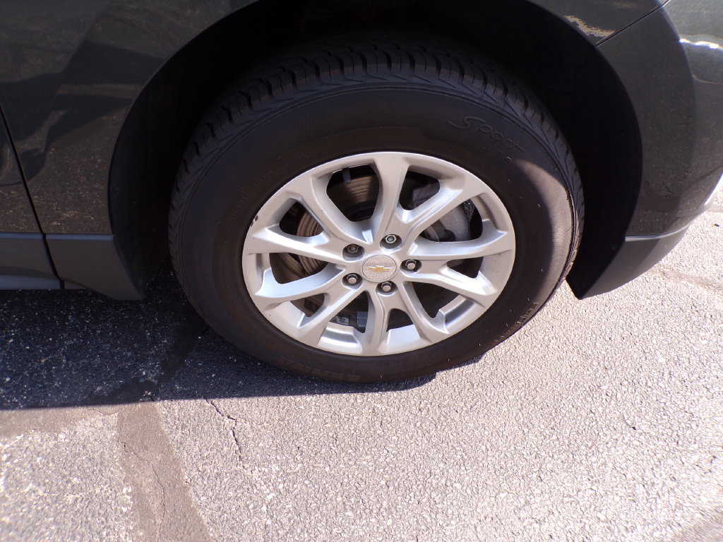 Used 2021 Chevrolet Equinox LS AWD/4WD image 5