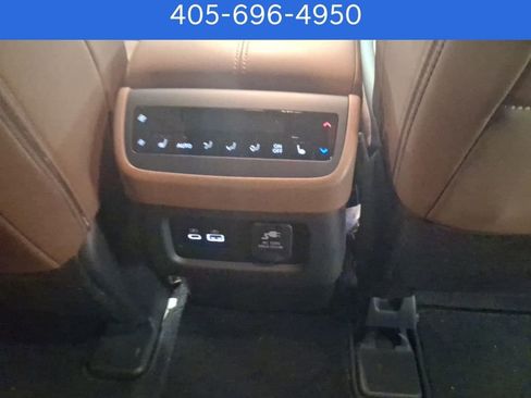 Used 2024 Nissan Pathfinder Platinum w/ Cargo Package image 11