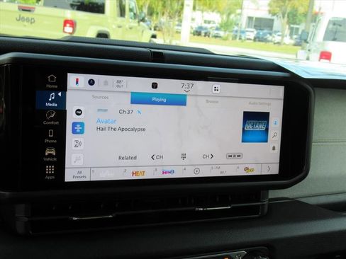 New 2025 Jeep Gladiator Sport image 22