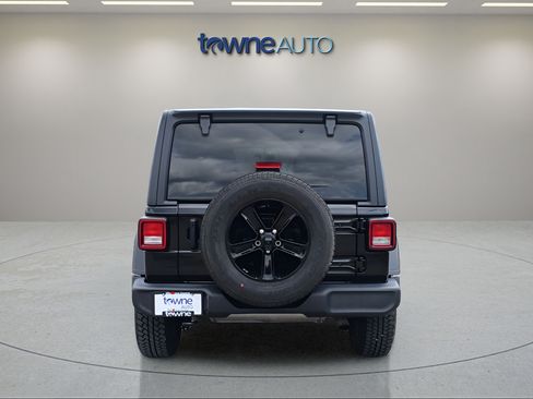 Used 2020 Jeep Wrangler Unlimited Sport AWD/4WD image 4