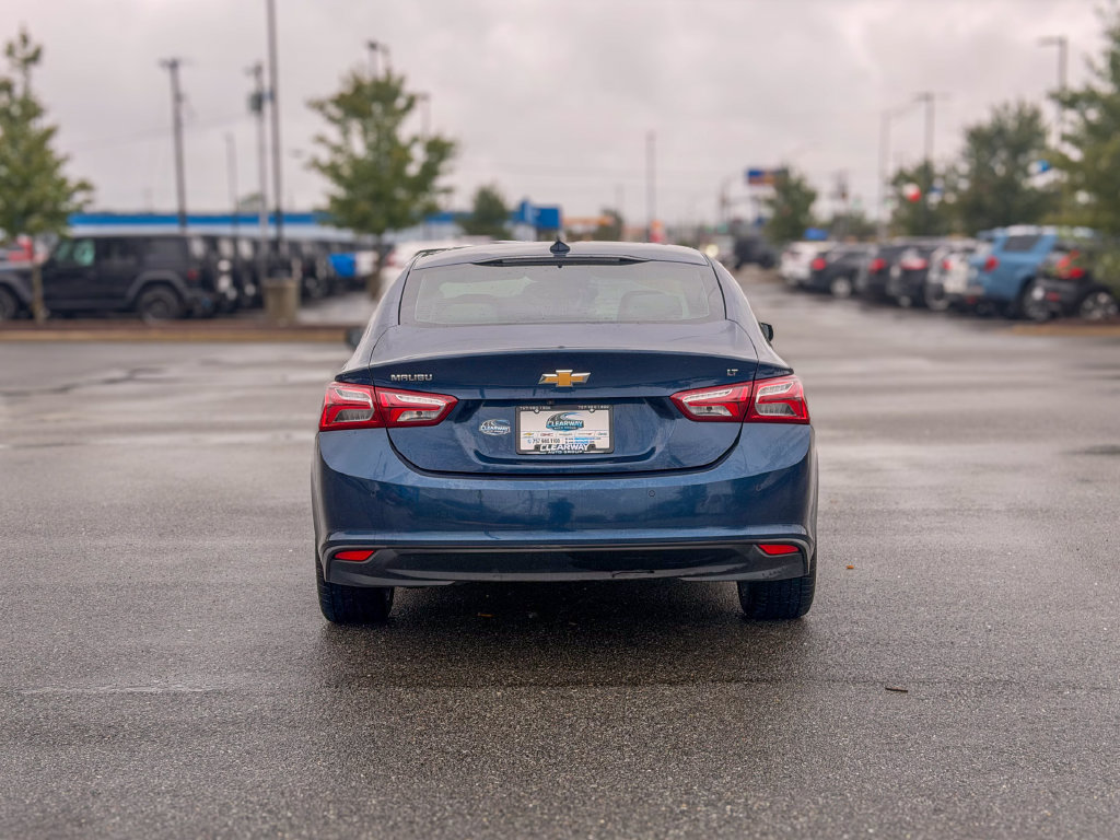 Used 2022 Chevrolet Malibu LT w/ Leather Package FWD image 6