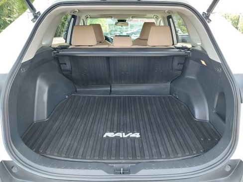 Used 2019 Toyota RAV4 XLE w/ Convenience Package AWD/4WD image 30