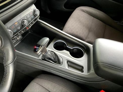 Used 2023 Dodge Durango SXT Launch Edition AWD/4WD image 17