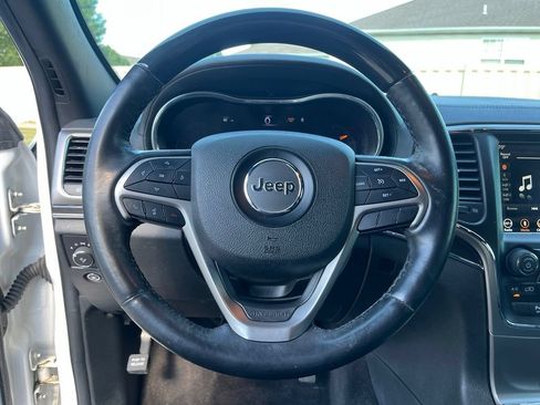 Used 2018 Jeep Grand Cherokee Overland AWD/4WD image 33