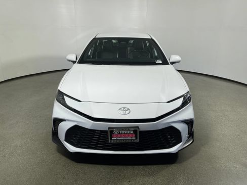 Used 2025 Toyota Camry SE FWD image 8