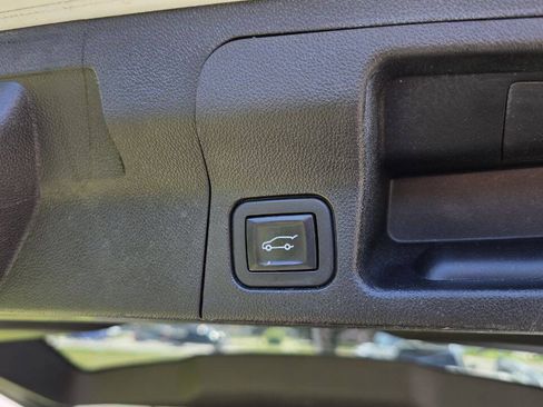 Used 2019 GMC Acadia SLE FWD image 15