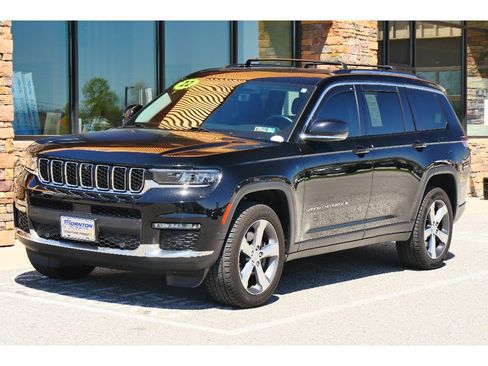 Used 2022 Jeep Grand Cherokee L Limited w/ Luxury Tech Group II image 7
