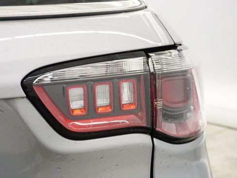 Certified 2022 Jeep Compass Latitude image 12