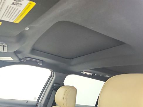 Used 2017 Ford Explorer XLT w/ Equipment Group 202A image 18