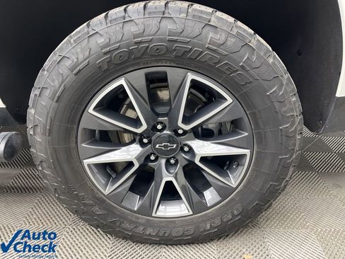 Used 2022 Chevrolet Tahoe Z71 w/ Luxury Package image 30