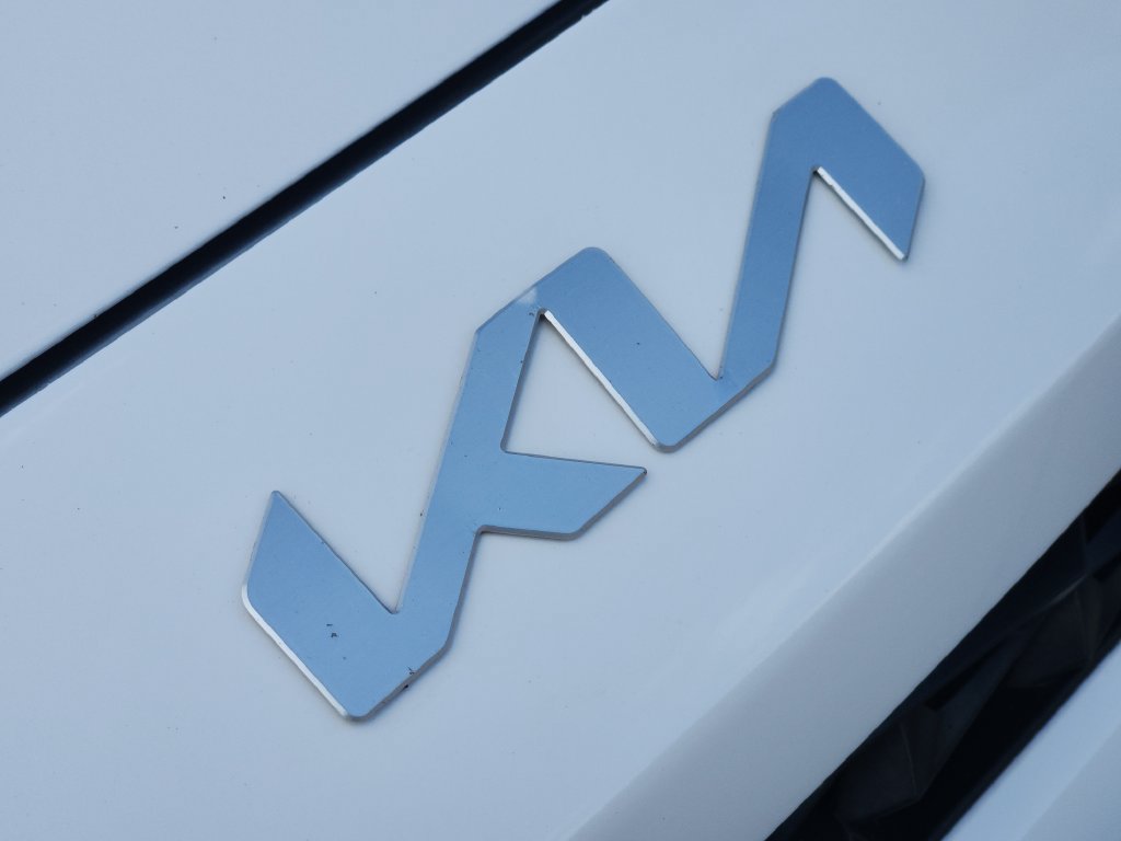 Certified 2024 Kia Forte LXS FWD image 21