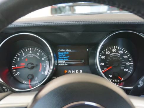 Certified 2021 Ford Mustang Coupe RWD image 8