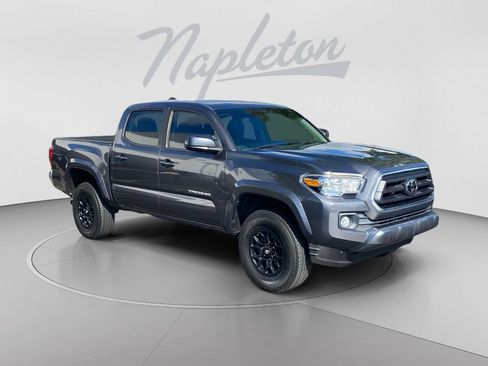 Used 2020 Toyota Tacoma SR5 RWD image 8