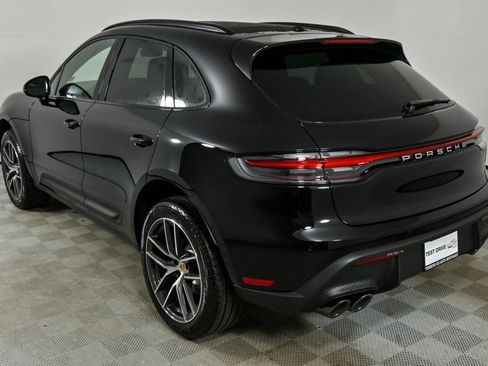 New 2026 Porsche Macan image 3
