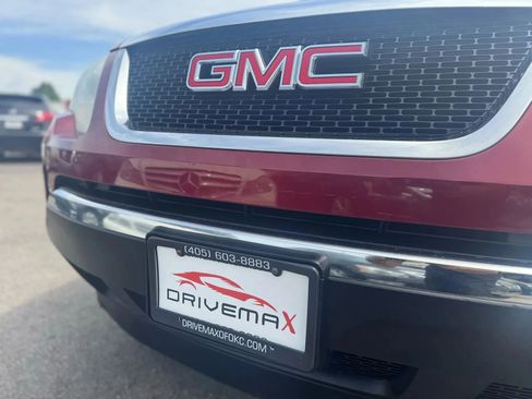 Used 2011 GMC Acadia SLE image 39