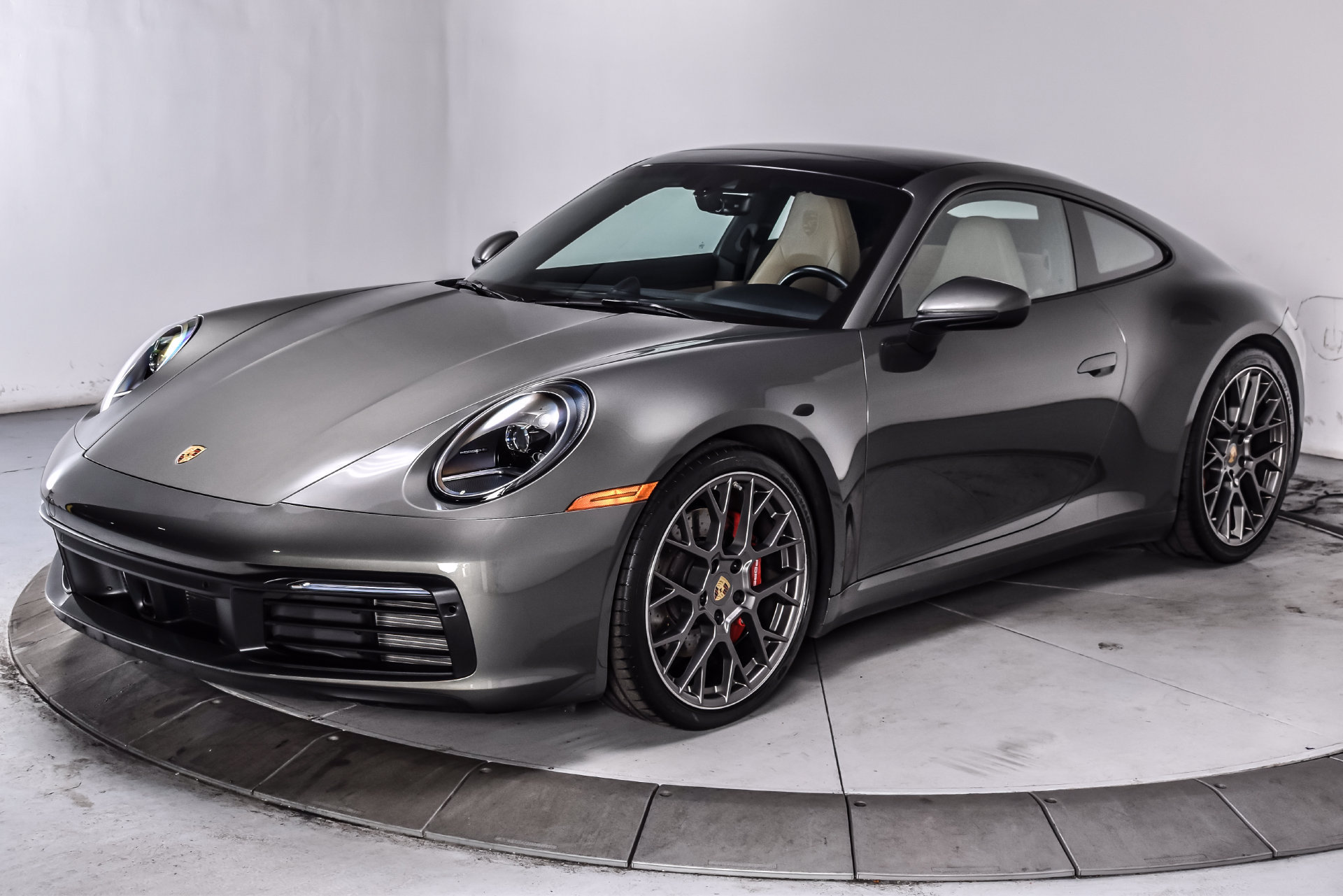 Used 2020 Porsche 911 Carrera 4S AWD/4WD image 3