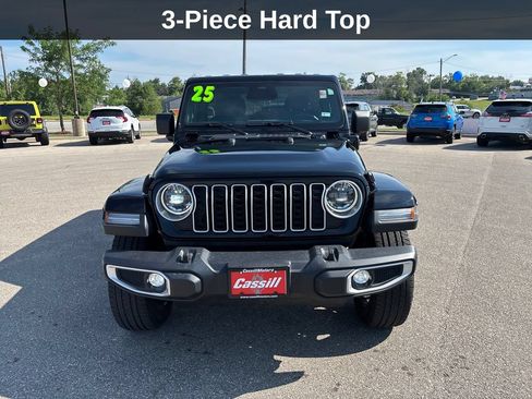 Used 2025 Jeep Wrangler Unlimited Sahara w/ Safety Group AWD/4WD image 10