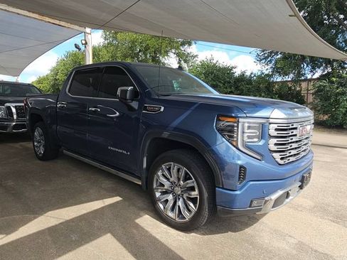 Used 2025 GMC Sierra 1500 Denali w/ Denali Reserve Package AWD/4WD image 3