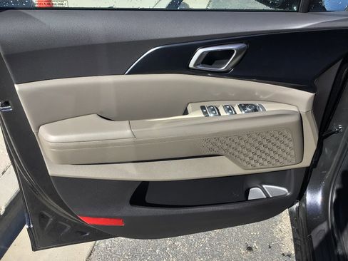 New 2026 Kia Carnival image 9