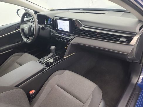 Used 2025 Toyota Camry LE image 16