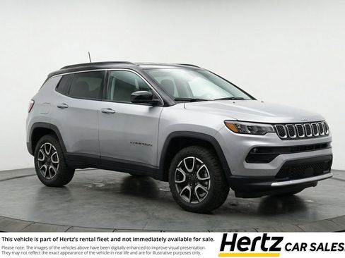 Used 2025 Jeep Compass Trailhawk AWD/4WD image 1