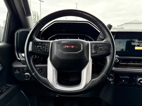 Used 2023 GMC Sierra 1500 SLE AWD/4WD image 19