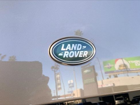 Used 2023 Land Rover Defender 110 S image 9