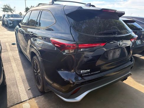 Used 2023 Toyota Highlander XSE FWD image 7