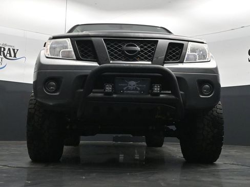 Used 2020 Nissan Frontier SV w/ Midnight Edition Floor Mats AWD/4WD image 27