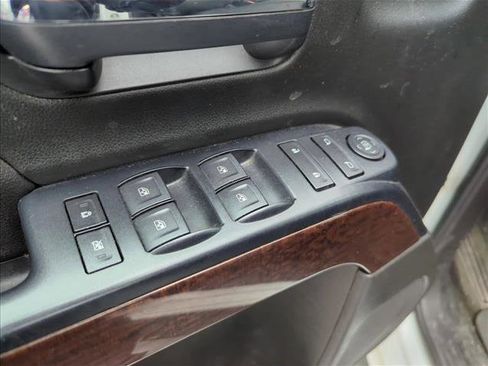 Used 2017 GMC Sierra 1500 SLE image 8