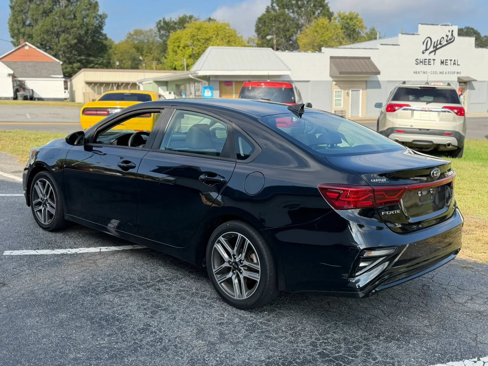 Used 2019 Kia Forte S w/ S Premium Package FWD image 7