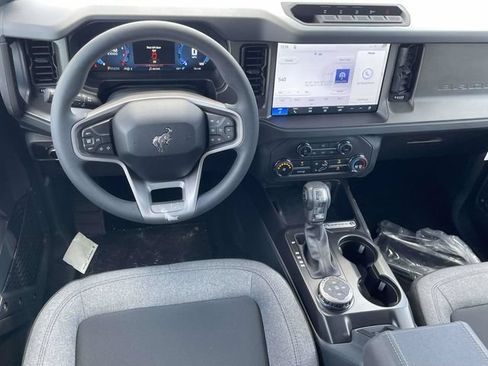 New 2026 Ford Bronco 4-Door w/ Sasquatch Package AWD/4WD image 3