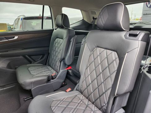 New 2026 Volkswagen Atlas SEL Premium R-Line AWD/4WD image 11