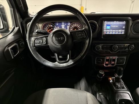 Used 2018 Jeep Wrangler Unlimited Sport S AWD/4WD image 11
