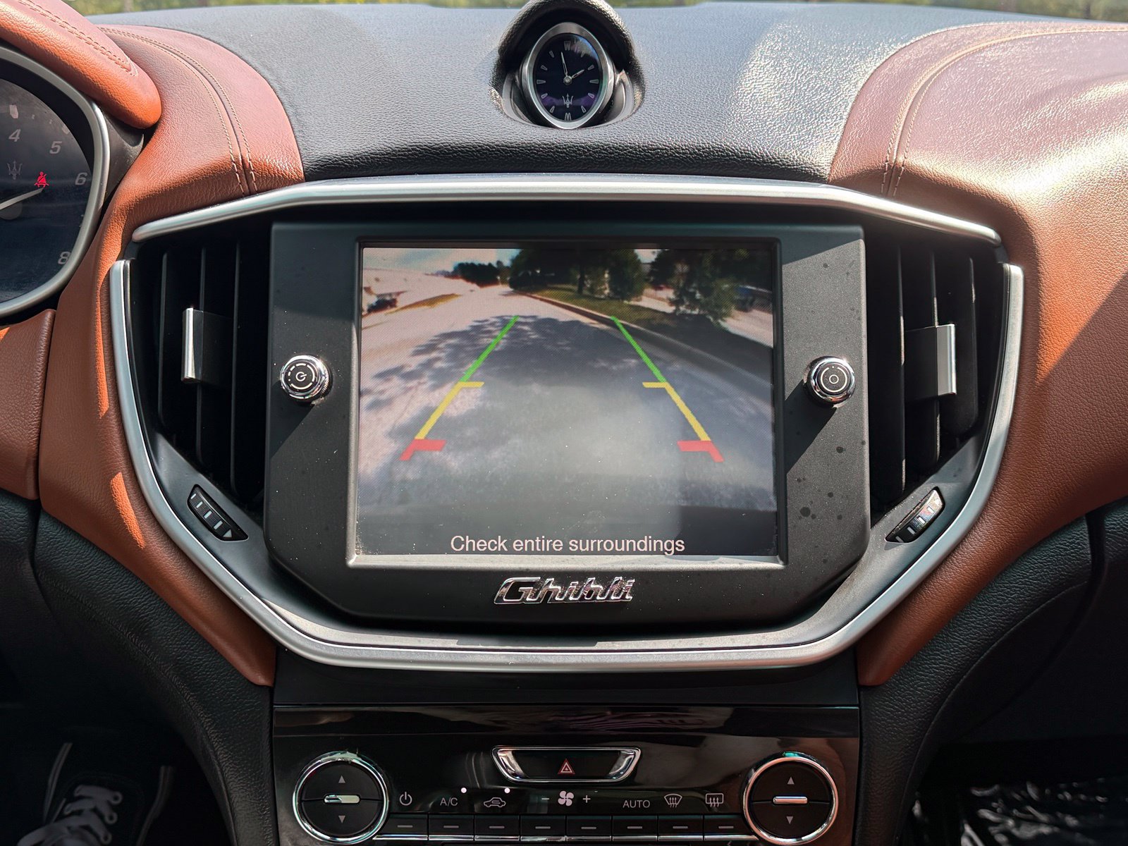 Used 2016 Maserati Ghibli RWD image 30