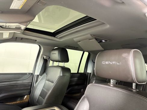 Used 2018 GMC Yukon XL Denali w/ Denali Ultimate Package image 19