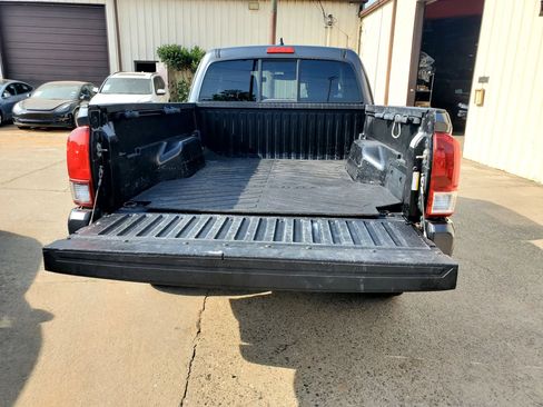 Used 2020 Toyota Tacoma SR w/ SR Convenience Package RWD image 47
